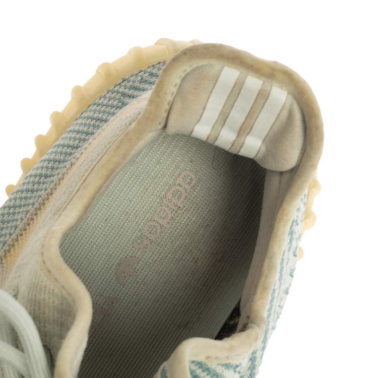 Pre Owned Yeezy x Adidas Blue/White Knit Fabric Boost 350 V2 Cloud White Sneakers Size 44