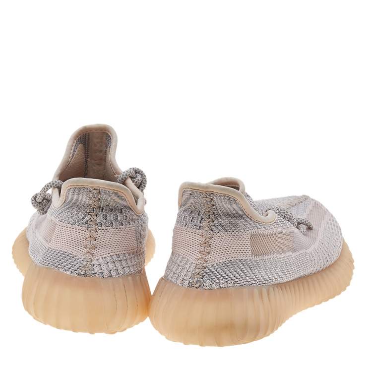 Pre Owned Yeezy x Adidas Beige/Grey Knit Fabric Boost 350 V2 Low Top Sneakers Size 40 2/3