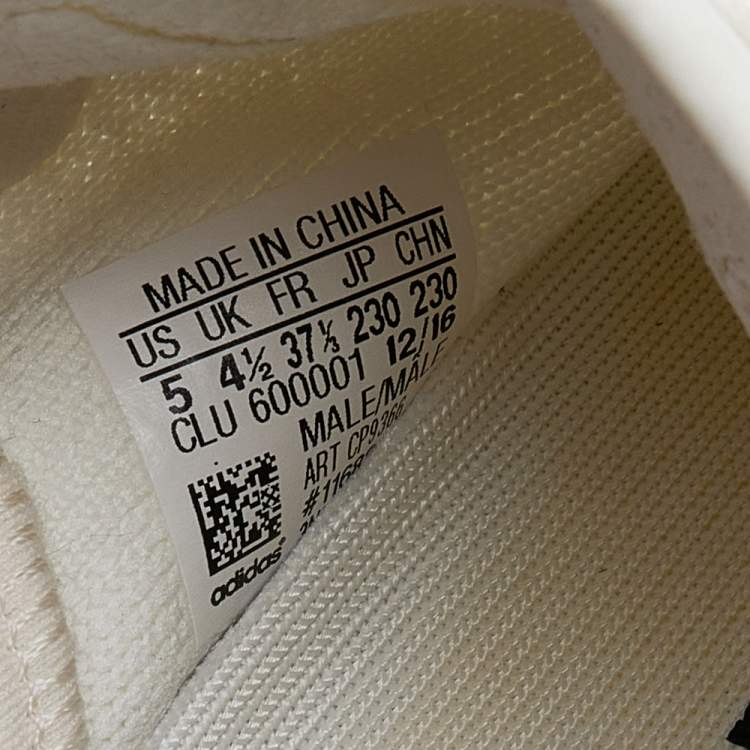 Pre Owned Yeezy x Adidas White Knit Fabric Boost 350 V2 Triple White Sneakers Size 37 1/3