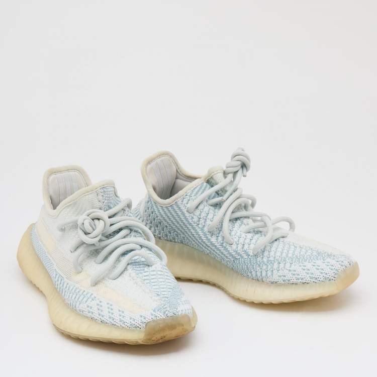 Pre Owned Yeezy x Adidas Blue/White Knit Fabric Boost 350 V2 Cloud White Sneakers Size 36