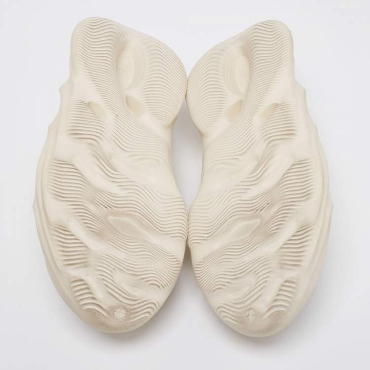 Pre Owned Yeezy x Adidas White Rubber Foam Sand Runner Sneakers Size 40
