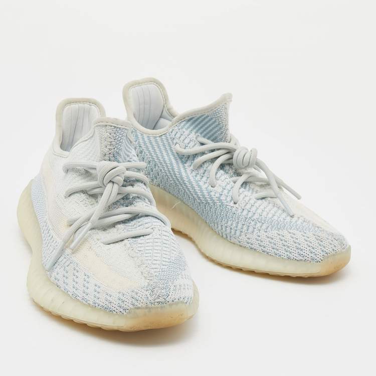 Pre Owned Yeezy x adidas White/Blue Knit Fabric Boost 350 V2 Cloud White Sneakers Size 40 2/3