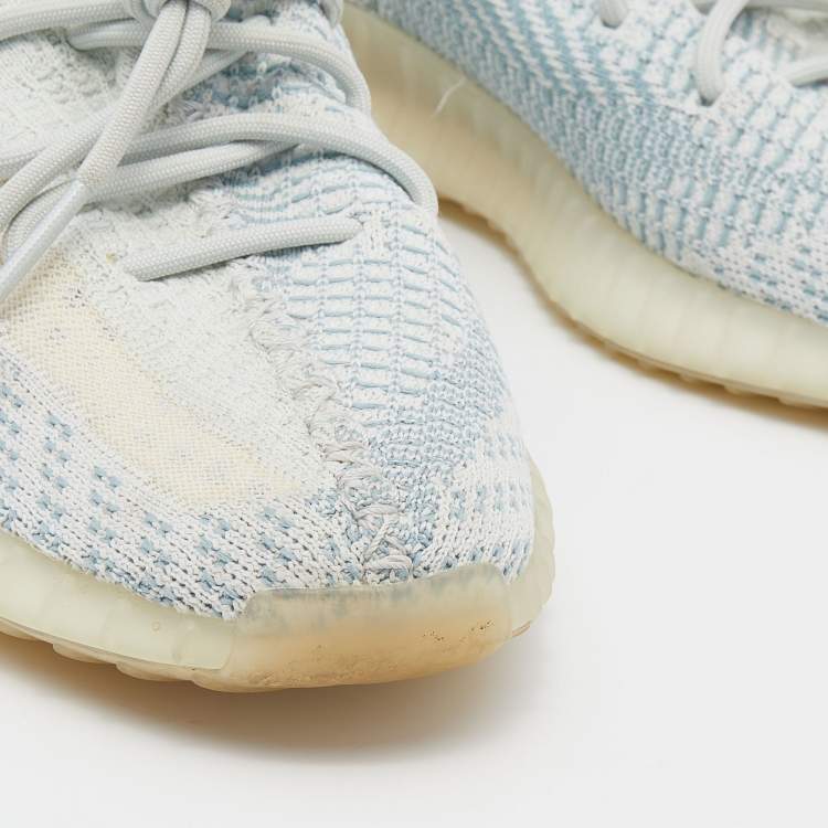 Pre Owned Yeezy x adidas White/Blue Knit Fabric Boost 350 V2 Cloud White Sneakers Size 40 2/3