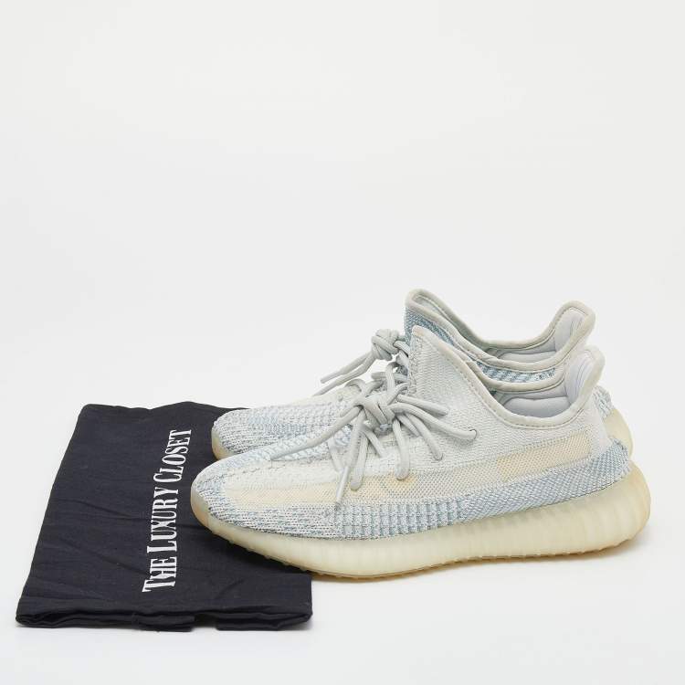 Pre Owned Yeezy x adidas White/Blue Knit Fabric Boost 350 V2 Cloud White Sneakers Size 40 2/3
