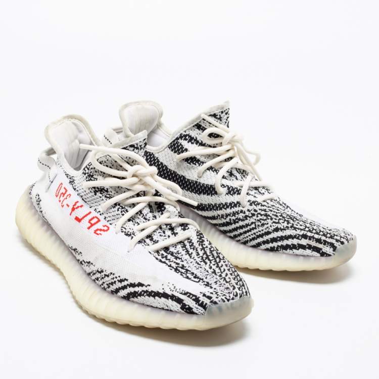 مملوكة مسبقًا   Yeezy x Adidas White/Black Knit Fabric Boost 350 V2 Zebra Sneakers Size 46