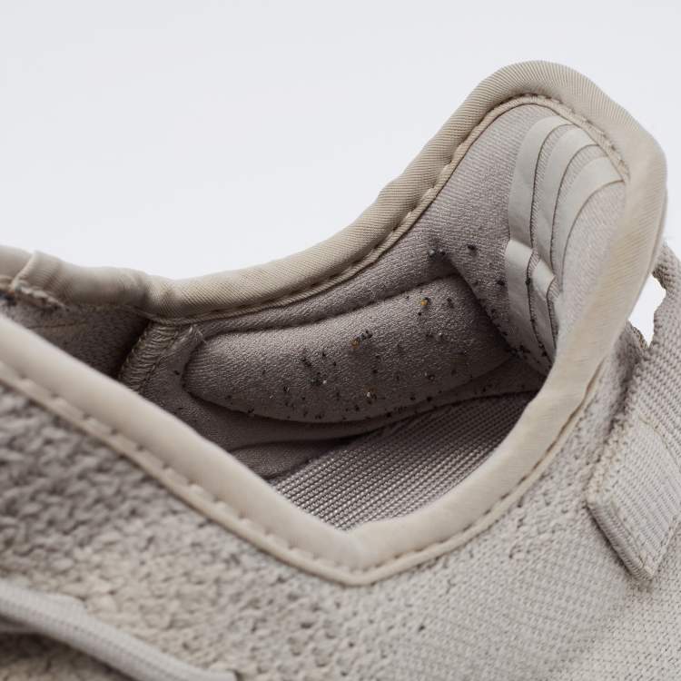 Pre Owned Yeezy x Adidas Light Grey Knit Fabric Boost 350 V2 Sesame Low-Top Sneakers Size 42 2/3
