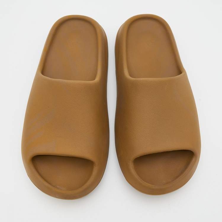 Pre Owned Yeezy x Adidas Brown Rubber Ochre Slides Size 46