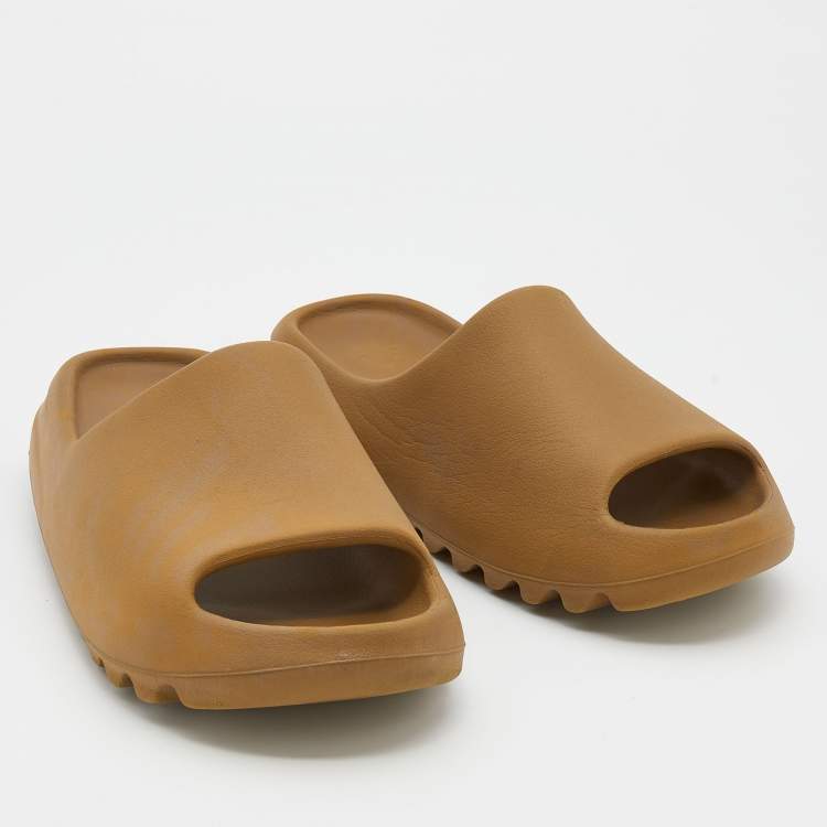 Pre Owned Yeezy x Adidas Brown Rubber Ochre Slides Size 46