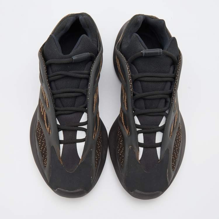 Pre Owned Yeezy x Adidas Black/Brown Knit Fabric and Polyurethane 700 V3 Clabro Sneakers Size 42