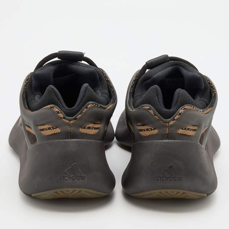 Pre Owned Yeezy x Adidas Black/Brown Knit Fabric and Polyurethane 700 V3 Clabro Sneakers Size 42