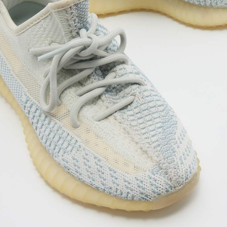 Pre Owned Yeezy x Adidas Blue/White Knit Fabric Boost 350 V2 Cloud White Sneakers Size 38 2/3
