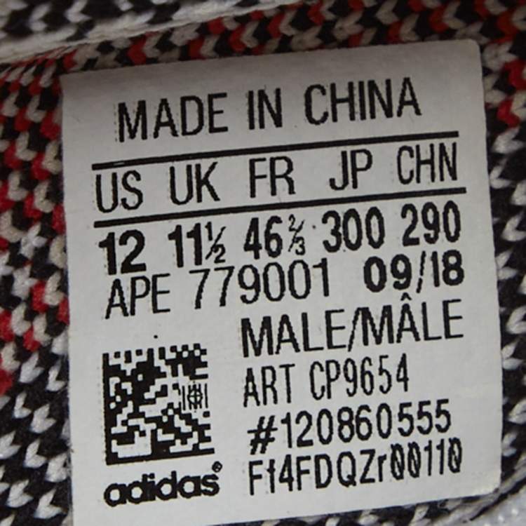 Pre Owned Yeezy x Adiddas White/Black Knit Fabric 350 V2 White Core sneakers Size 46 2/3