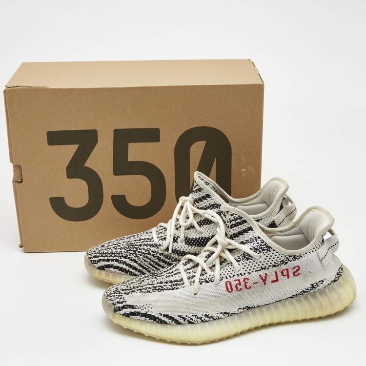 Pre Owned Yeezy x Adiddas White/Black Knit Fabric 350 V2 White Core sneakers Size 46 2/3