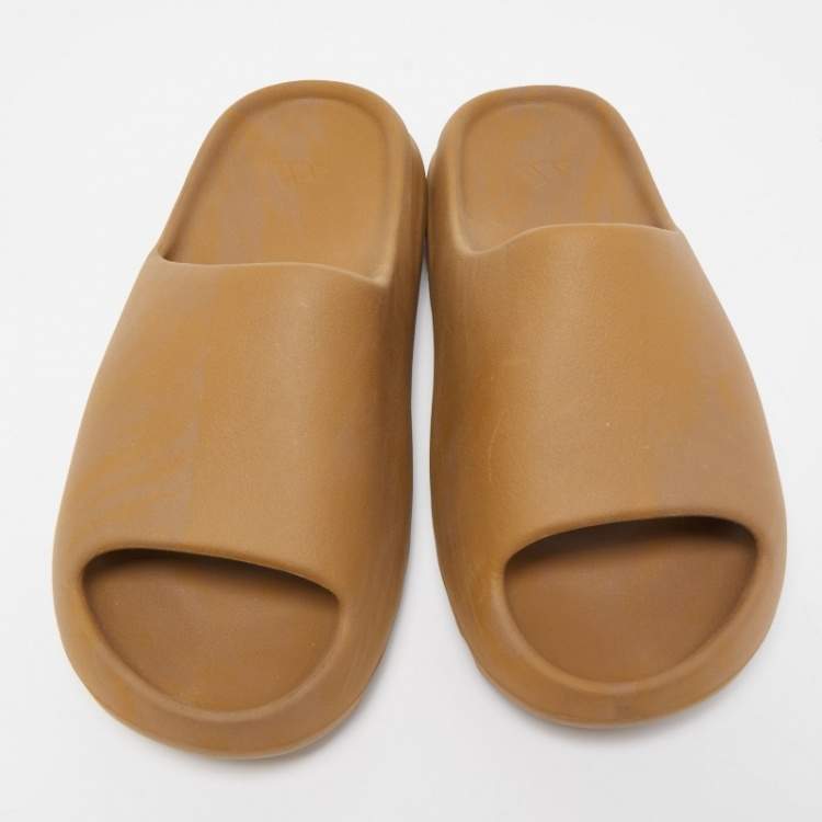 Pre Owned Yeezy x Adidas Brown Rubber Ochre Slides Size 46