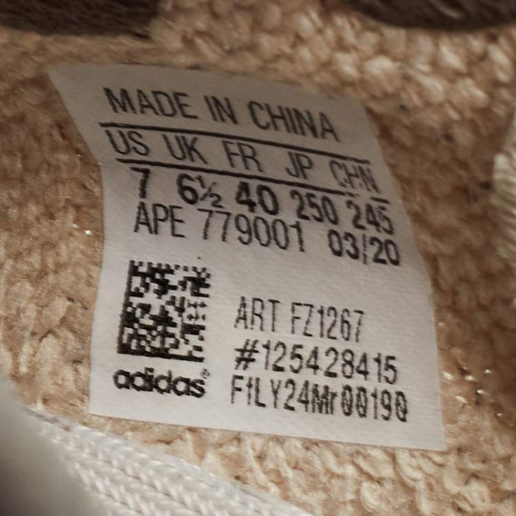 Pre Owned Yeezy x Adidas Brown/White Knit Fabric Boost 350 V2 Zyon Sneakers Size 40