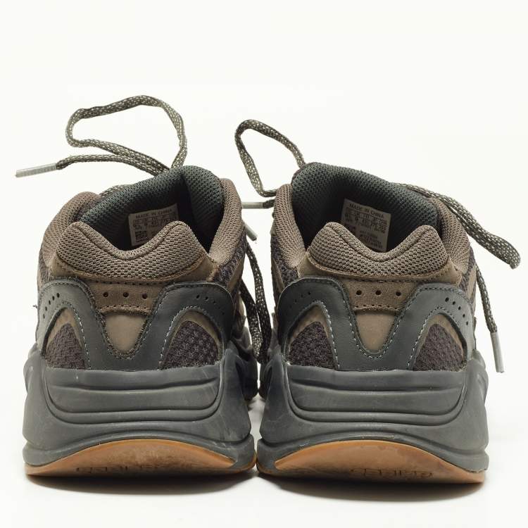 مملوكة مسبقًا Yeezy x Adidas Grey Knit Fabric and Leather Boost 700 V2 Geode Sneakers Size 43 1/3