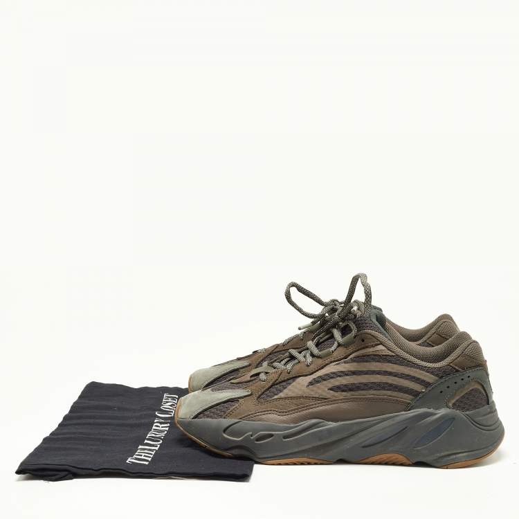 مملوكة مسبقًا Yeezy x Adidas Grey Knit Fabric and Leather Boost 700 V2 Geode Sneakers Size 43 1/3
