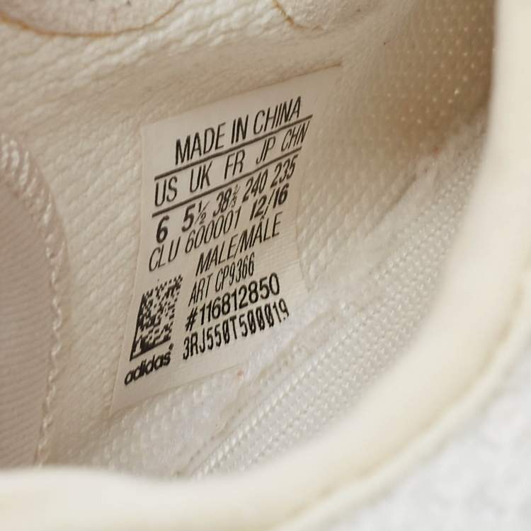 مملوكة مسبقًا Yeezy x Adidas White Knit Fabric Boost 350 V2 Triple White Sneakers Size 38 2/3