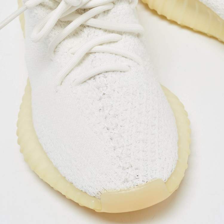 مملوكة مسبقًا Yeezy x Adidas White Knit Fabric Boost 350 V2 Triple White Sneakers Size 38 2/3