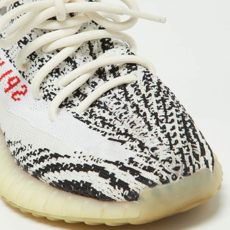 مملوكة مسبقًا Yeezy x Adidas White/Black Knit Fabric Boost 350 V2 Zebra Sneakers Size 39 1/3