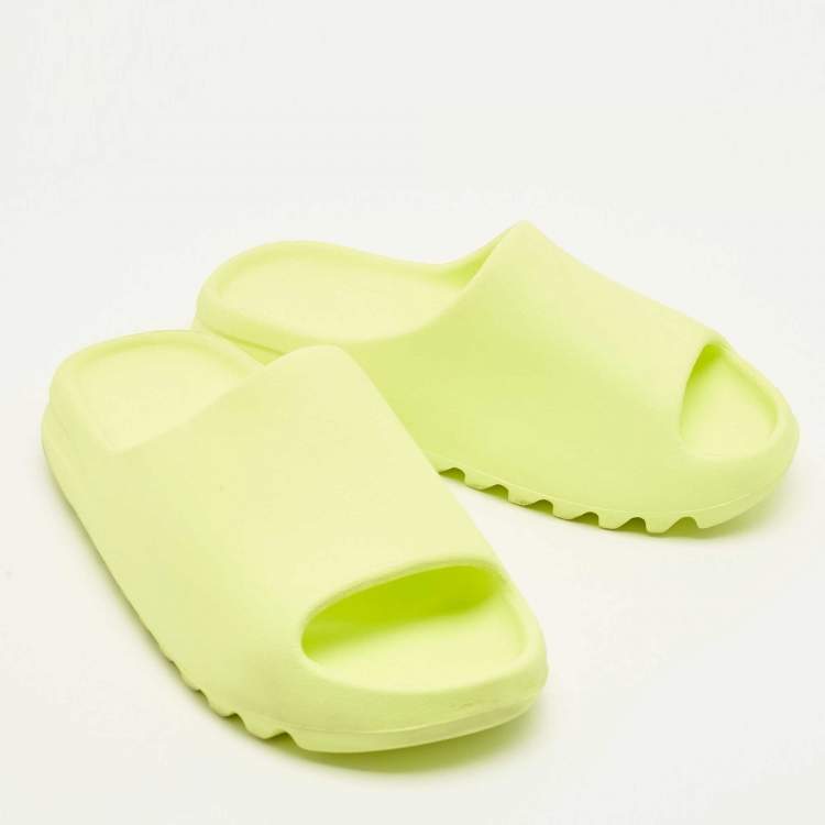 Pre Owned Yeezy x Adidas Neon Green Rubber Glow Green Slides Size 44 1/2