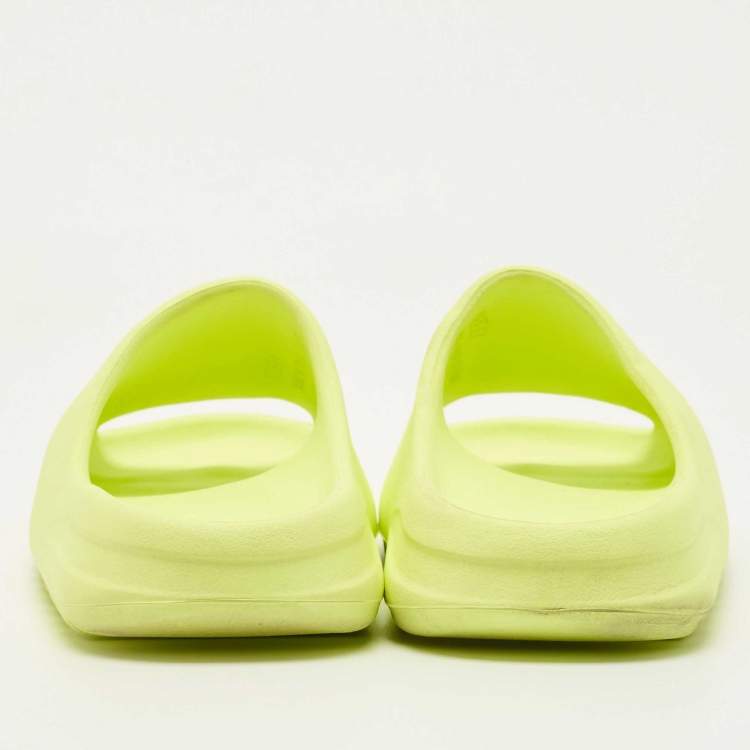 Pre Owned Yeezy x Adidas Neon Green Rubber Glow Green Slides Size 44 1/2