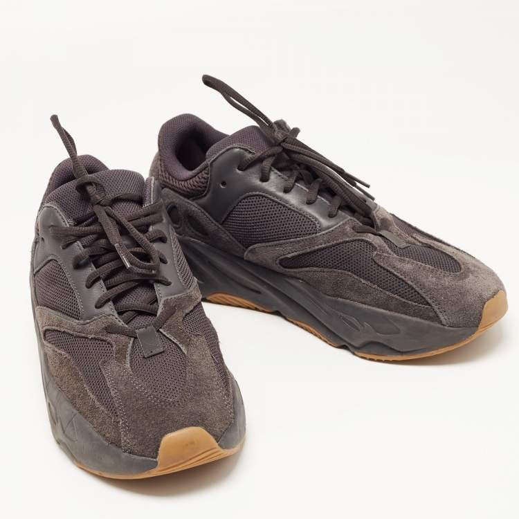 Pre Owned Yeezy x Adidas Dark Grey Suede And Mesh Boost 700 V2 Mauve Low Top Sneakers Size 44.5
