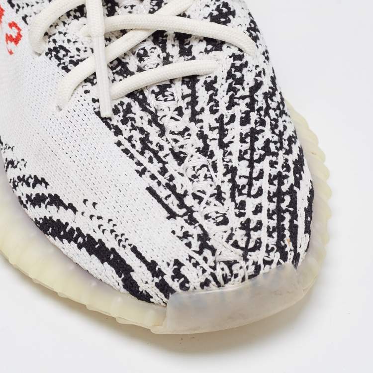مملوكة مسبقًا Adidas x Yeezy White/Black Knit Fabric Boost 350 V2 'Zebra' Sneakers Size 37 1/3