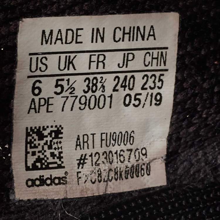 Pre Owned Yeezy x Adidas Black Knit Fabric Boost 350 V2 Black Non-Reflective Sneakers Size 38 2/3