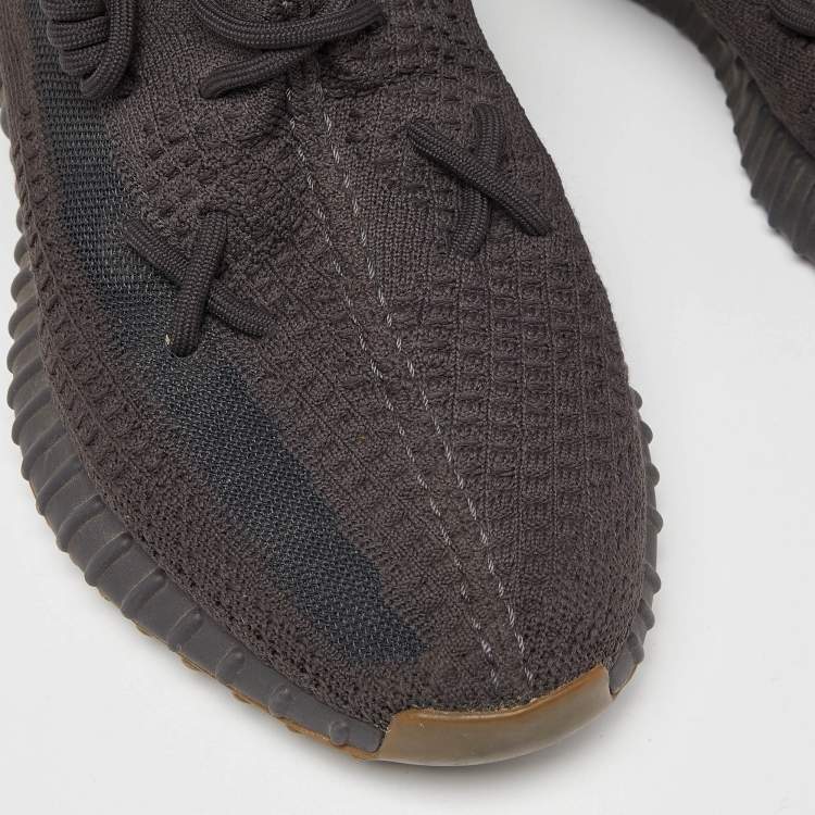 Pre Owned Yeezy x Adidas Grey Knit Fabric Boost 350 V2 Cinder Sneakers Size 43 1/3