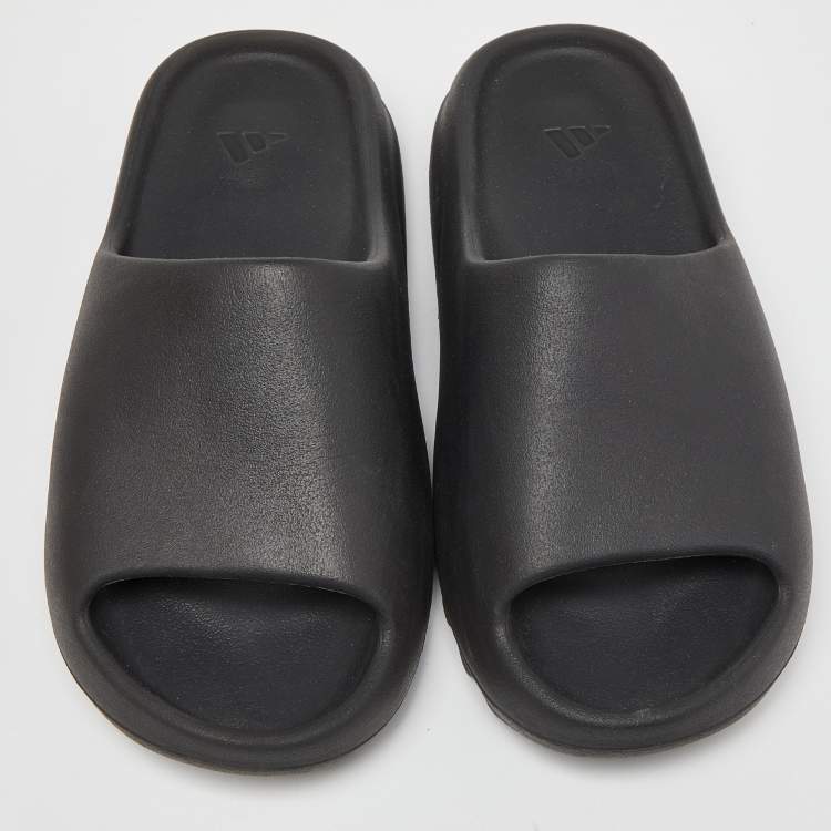 Pre Owned Yeezy x Adidas Black Rubber Onyx Flat Slides Size 43