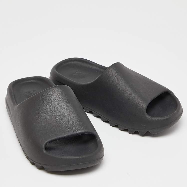 Pre Owned Yeezy x Adidas Black Rubber Onyx Flat Slides Size 43