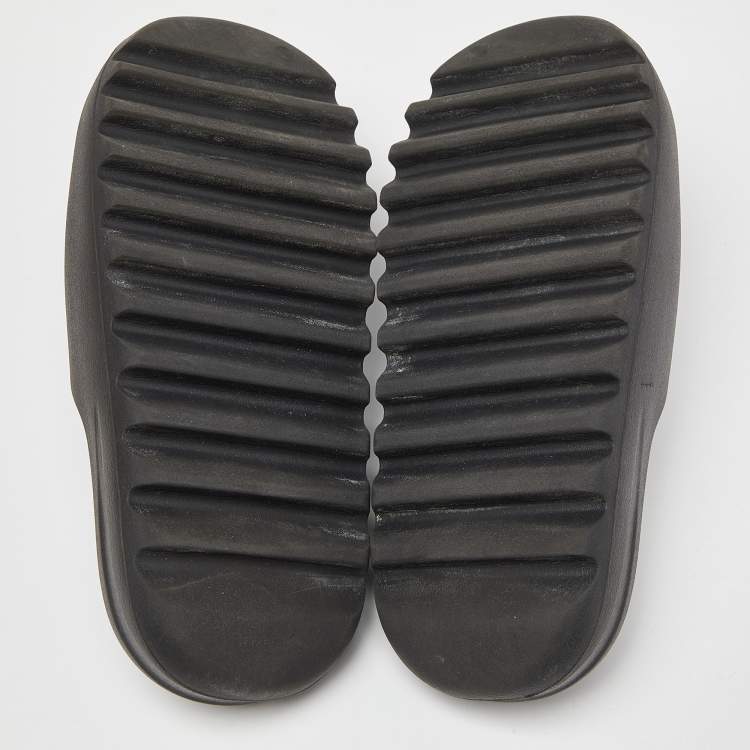 Pre Owned Yeezy x Adidas Black Rubber Onyx Flat Slides Size 43
