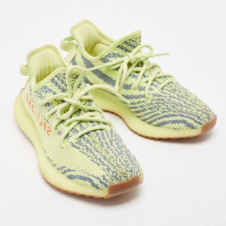 مملوكة مسبقًا Yeezy x Adidas Neon Yellow Knit Fabric Boost 350 V2 Semi Frozen Yellow Sneakers Size 38