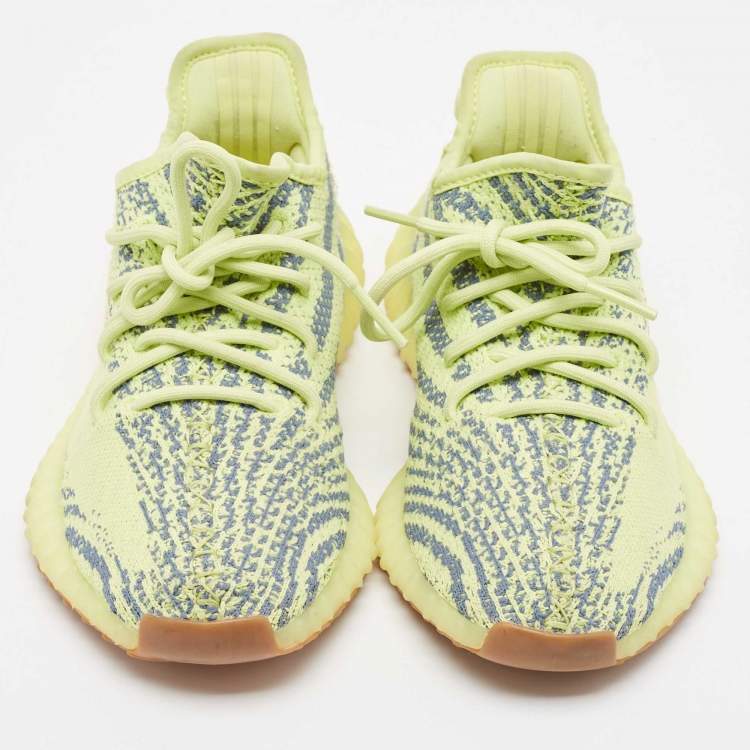 مملوكة مسبقًا Yeezy x Adidas Neon Yellow Knit Fabric Boost 350 V2 Semi Frozen Yellow Sneakers Size 38
