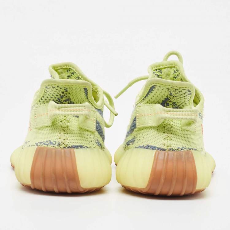 مملوكة مسبقًا Yeezy x Adidas Neon Yellow Knit Fabric Boost 350 V2 Semi Frozen Yellow Sneakers Size 38