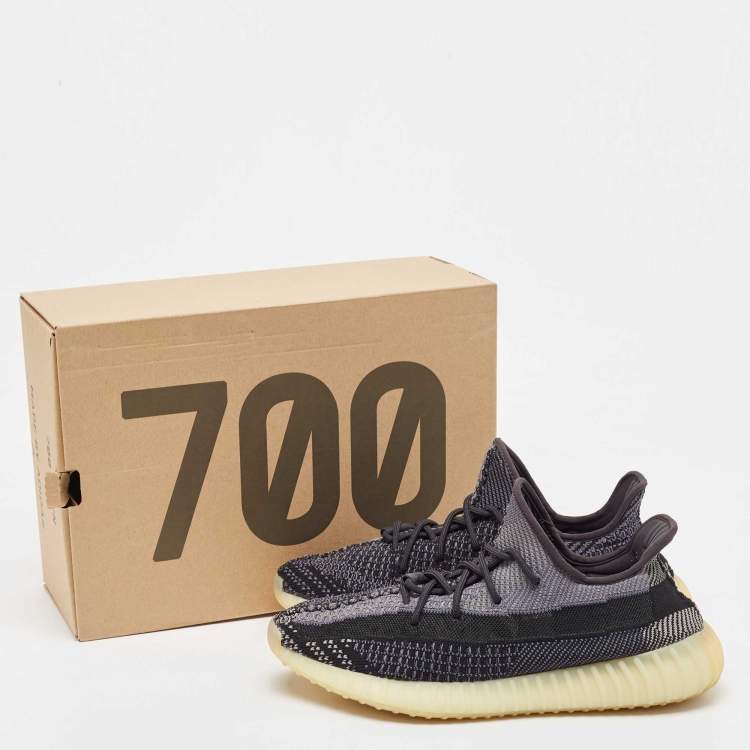 Pre Owned Yeezy x Adidas Black Knit Fabric Boost 350 V2 Carbon Sneakers Size 47 1/3