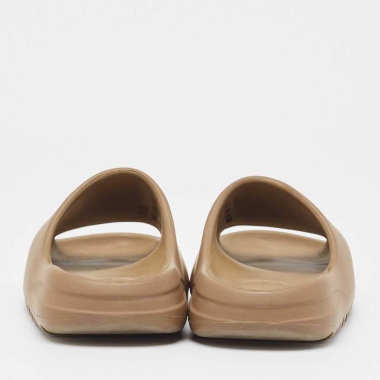 Pre Owned Yeezy x Adidas Brown Rubber Core Slides Size 37