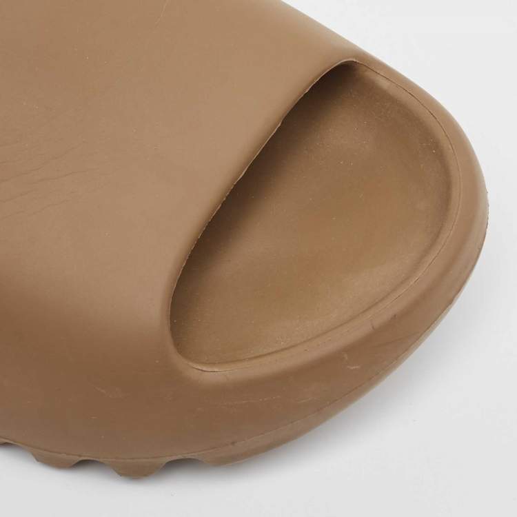 Pre Owned Yeezy x Adidas Brown Rubber Core Slides Size 37