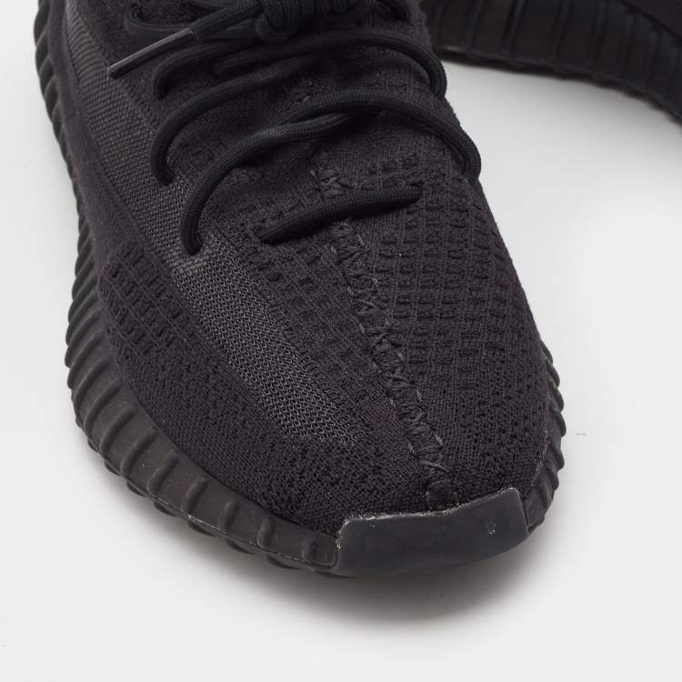 Pre Owned Yeezy x Adidas Black Knit Fabric Boost 350 V2 Onyx Sneakers Size 46 2/3