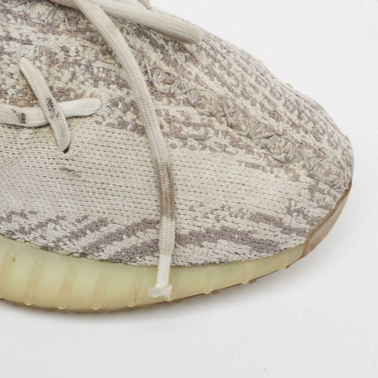 Pre Owned Yeezy x Adidas Two Tone Knit Fabric Boost 350 V2 Blue Tint Sneakers Size 40 2/3