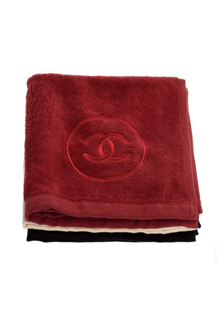 Pre Owned Chanel Beauté Cotton 3 Pc Hand Towel Set