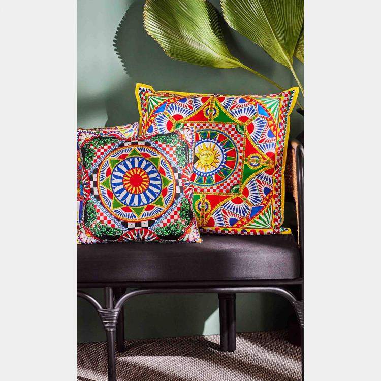 Pre Owned وسادة دولتشي أند غابانا كانفاس متعدد