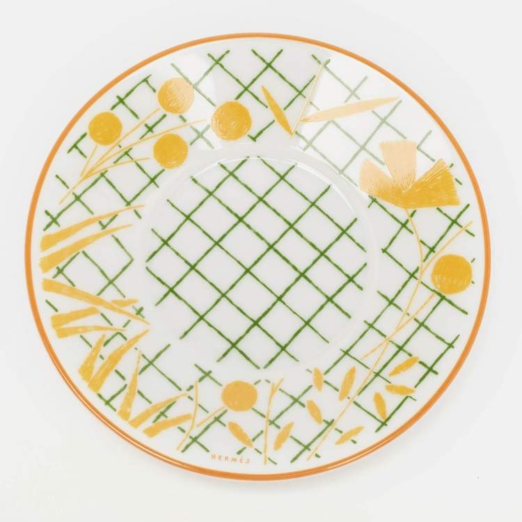 Pre Owned Hermès A Walk in the Garden Tea Cup and Saucer Set