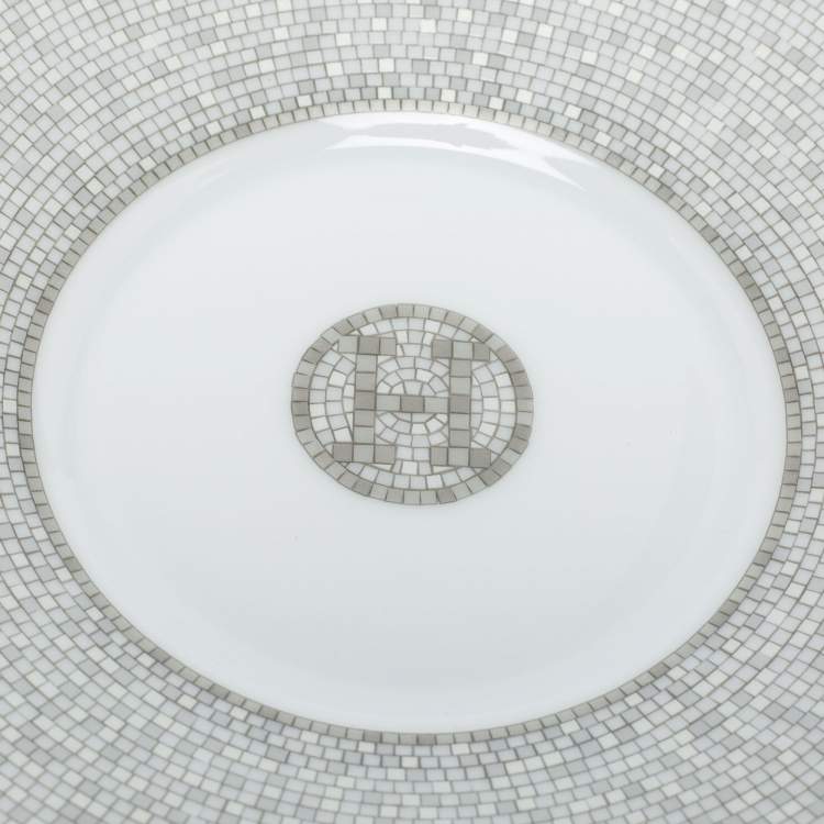 Pre Owned Hermes Mosaique AU 24 Platinum Tea Cup And Saucer Set