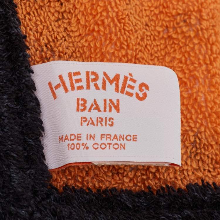 Pre Owned Hermès White/Orange Leopards Cotton Beach Towel