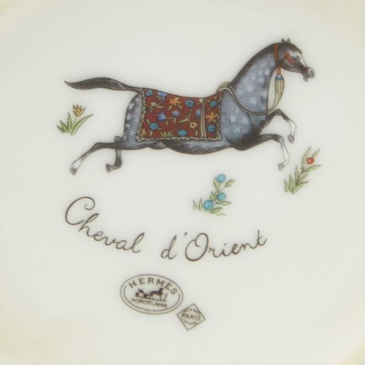 Pre Owned Hermes White Cheval d'Orient Creamer Set of 2