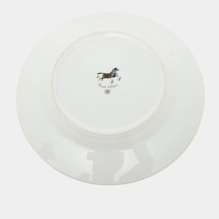 Pre Owned Hermes White Cheval d’Orient Rimmed Dinner Plates Set of 7