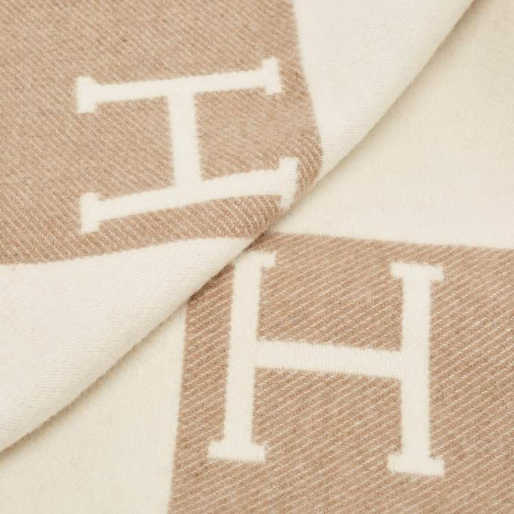 Pre Owned Hermès Noisette Moyen/Blanc Cashmere Avalon Baby Blanket