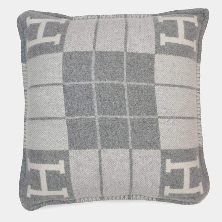 Pre Owned Hermes Avalon 3 Cushion Coco - Camomile Size Pm